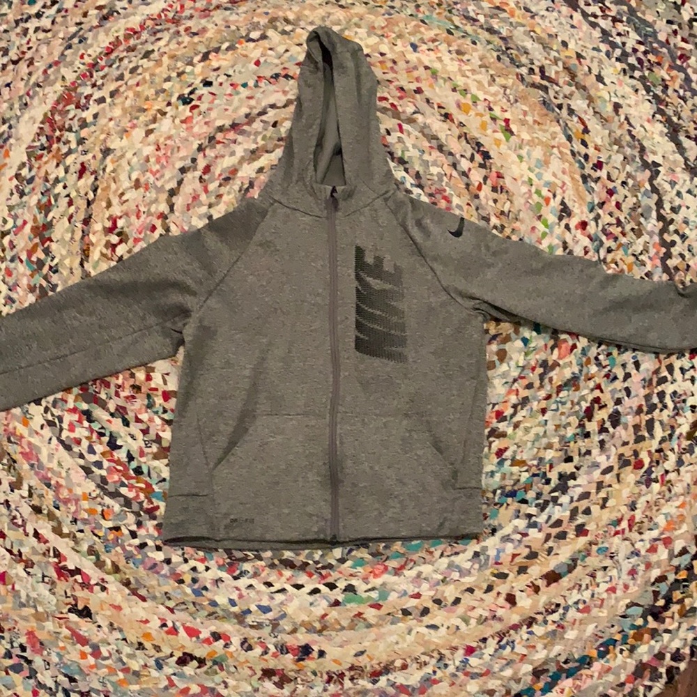 Nike zip up jacket with pockets